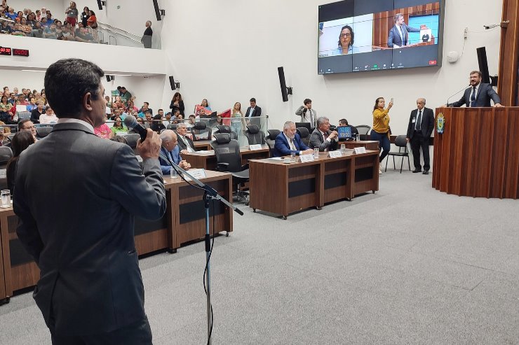 Deputados defendem valorização dos servidores da Educação na tribuna da ALEMS