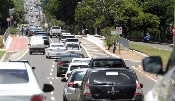 Licenciamento de veículos com placa final 3 acontece neste mês de maio em MS