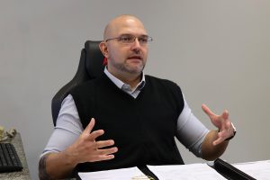 Monitoramento já chegou em 298 escolas e próximo passo é levar tecnologia para área rural