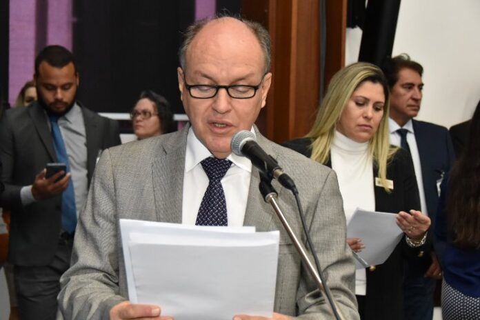 Projeto veda suspensão de atendimento sem aviso e justa causa à pacientes com TEA