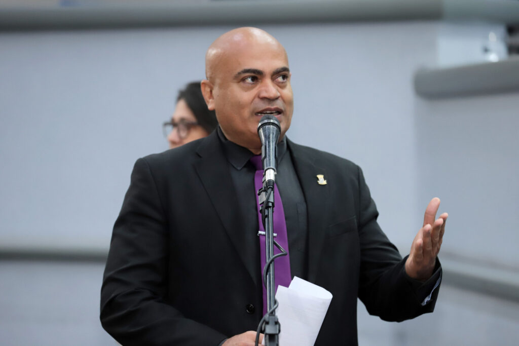 Ronilço Guerreiro fala sobre lei de atendimento preferencial para portadores de fibromialgia no dia que marca a conscientização e enfrentamento da doença