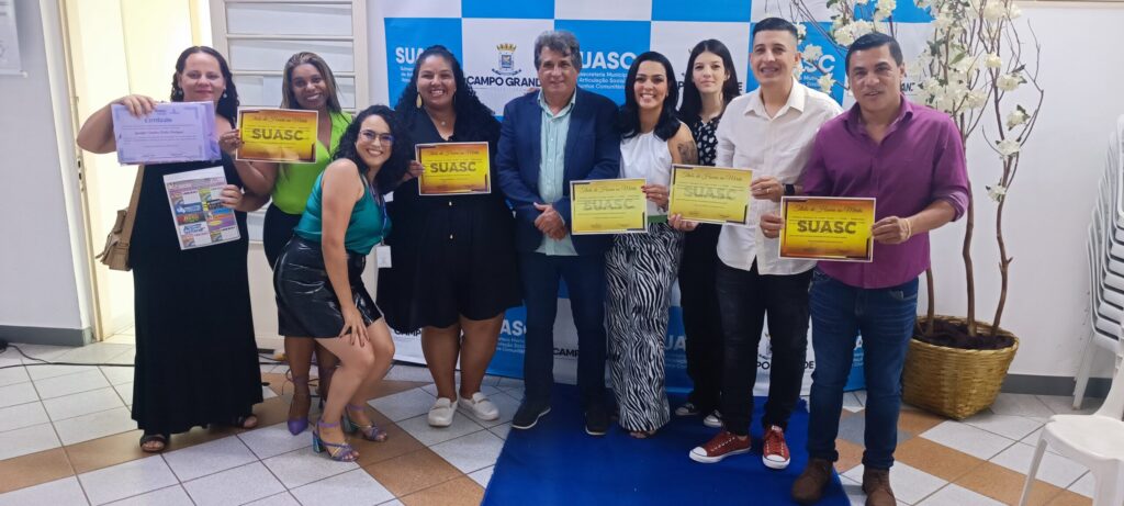 Vereador Ademir Santana homenageia lideranças e desafia Prefeitura