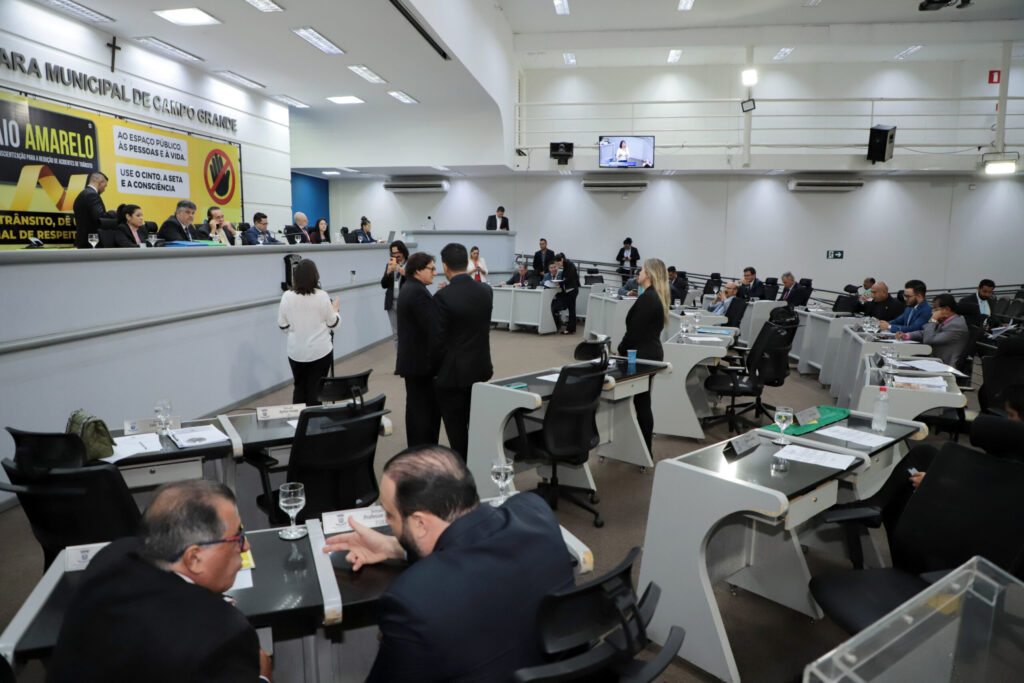 Vereadores aprovam seis projetos na sessão desta quinta-feira