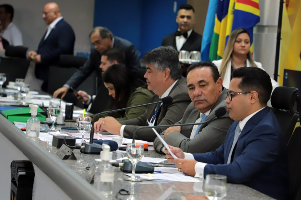 Vereadores votam parecer do Tribunal de Contas na sessão desta quinta-feira