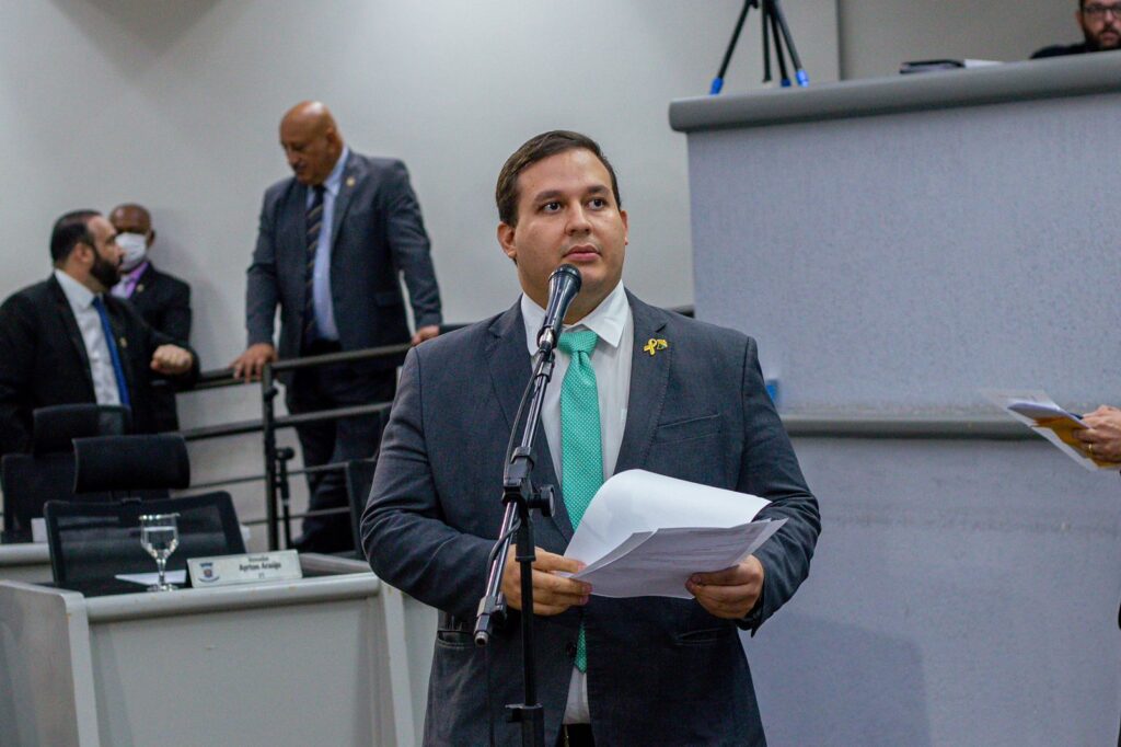 William Maksoud solicita construção de academia ao ar livre e playground em praça de Campo Grande