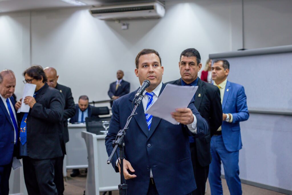 William Maksoud solicita operação tapa-buraco em vários bairros de Campo Grande