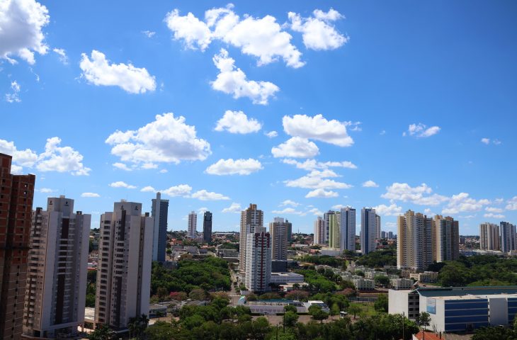 Clima ensolarado e tempo seco marcam a quinta-feira em Mato Grosso do Sul