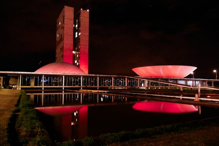 Congresso Vermelho - iluminação especial