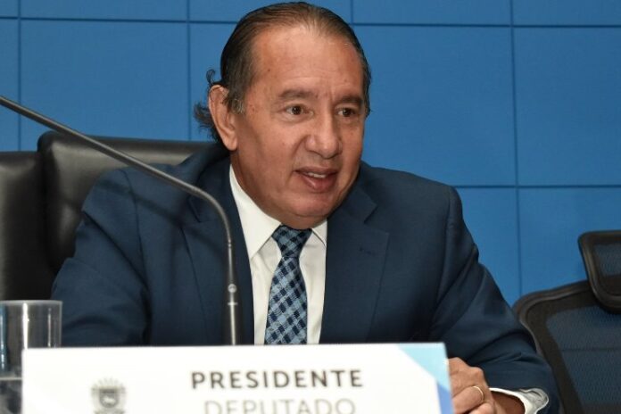 Gerson propõe aumentar isenção de ICMS na venda de carros à pessoas com deficiência
