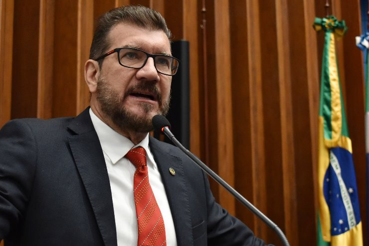 Lei proposta por Kemp garante banco de reserva a aprovados com nota mínima em concurso