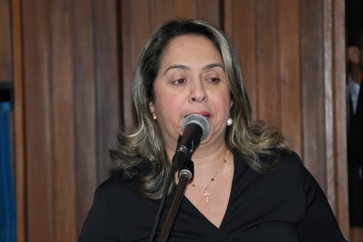 Lia Nogueira pede esclarecimentos sobre obras do Empreendimento Erny Vieira da Rocha, em D
