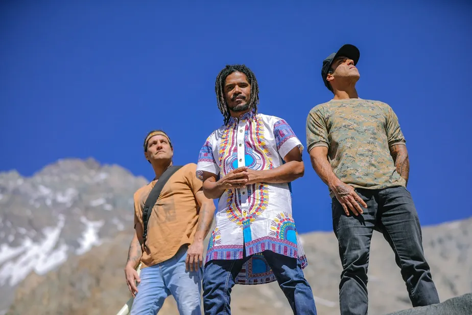 Natiruts apresenta show gratuito domingo no Parque das Nações Indígenas