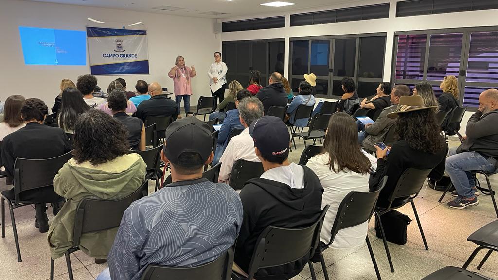 PREFEITURA ASSINA TERMO DE ADESÃO DA LEI PAULO GUSTAVO 