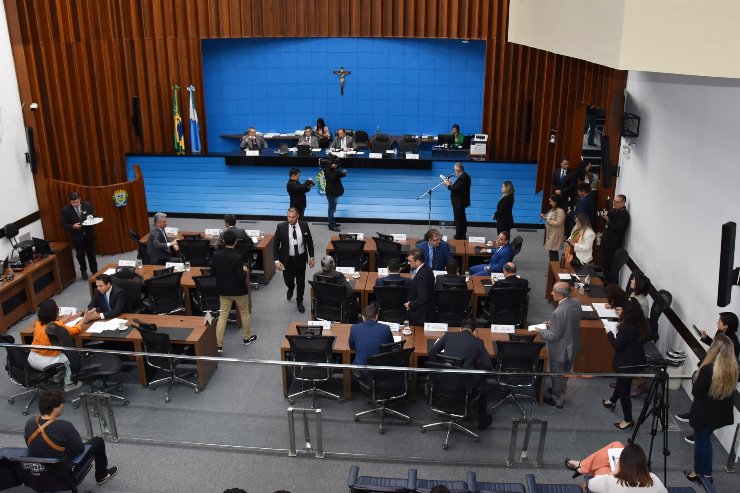 Propostas que alteram o Regimento Interno estão na pauta desta terça-feira