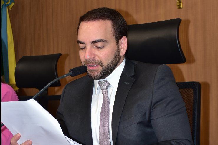 Relator da LDO 2024 na CCJR, João César Mattogrosso deu parecer favorável ao projeto