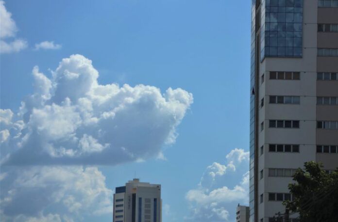 Sol e variação de nebulosidade é a previsão para esta sexta-feira em MS