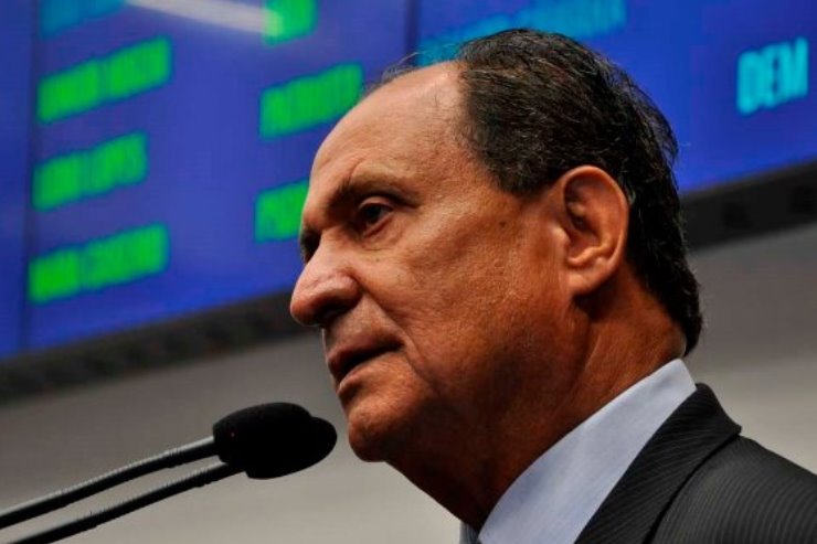 Zé Teixeira solicita asfalto no acesso a sítio arqueológico em Alcinópolis