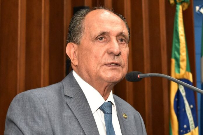 Zé Teixeira solicita sala de fisioterapia para APAE de Caarapó