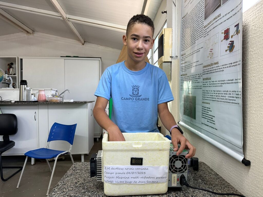 Com peças de notebook, aluno da Reme cria máquina multi resfriadora para armazenar insulina da avó