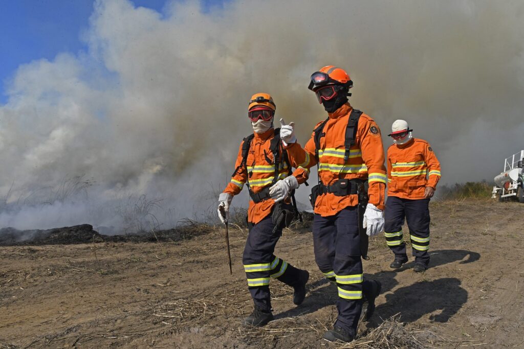 Com tecnologia, monitoramento e parceria com a Nasa, bombeiros de MS atuam na prevenção e combate a incêndios florestais