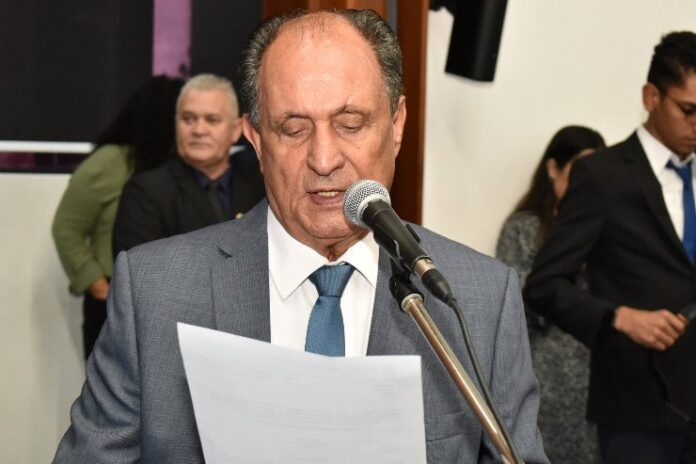Deputado Zé Teixeira defende melhoria em serviços de saúde bucal