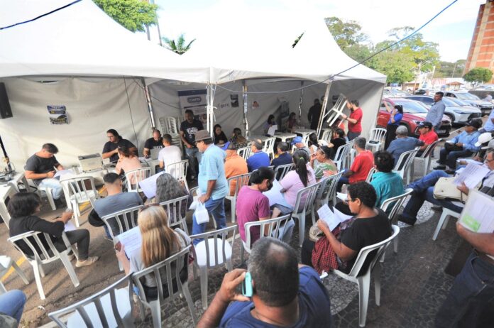 Em ação voltada para o público acima dos 50 anos, Funsat atende mais de 180 pessoas no Mercadão Municipal