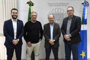 Governador em exercício apresenta avanços tecnológicos aos Detrans de SP e PR