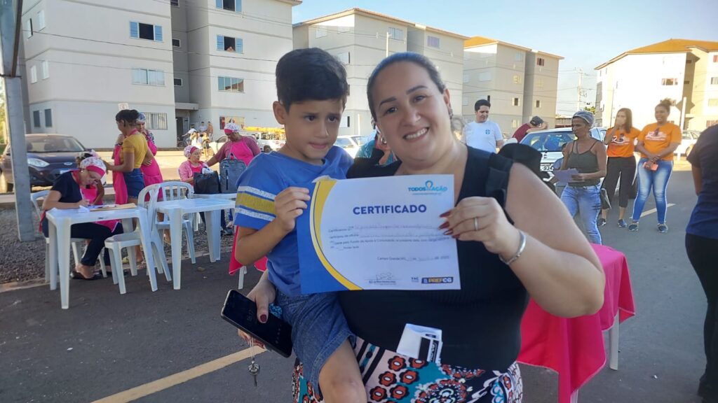 Prefeitura estimula desenvolvimento comunitário junto a moradores de residenciais entregues pelo poder público