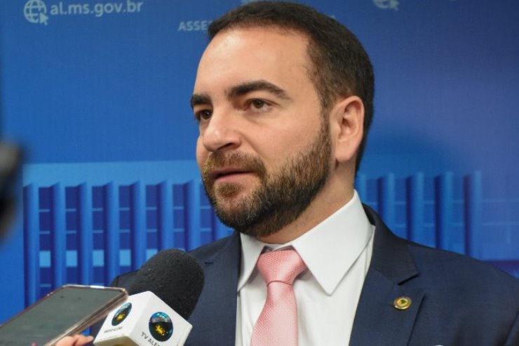 Agosto Lilás: João César Mattogrosso destaca pedido de Secretaria de Estado para Mulheres