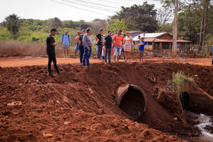 Com apoio de Papy, prefeitura faz obras contra alagamentos no Perpétuo Socorro