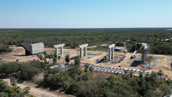 Com quase 300 estacas concluídas, construção da ponte bioceânica está em 30%