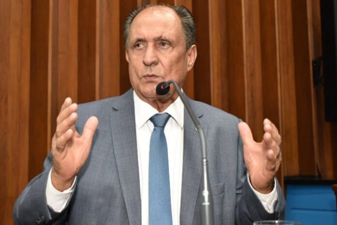 Deputado Zé Teixeira pede construção de praça no Eco Park em Caarapó