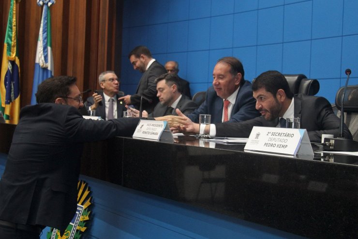 Deputados Estaduais apreciam três projetos ne sessão desta quinta-feira