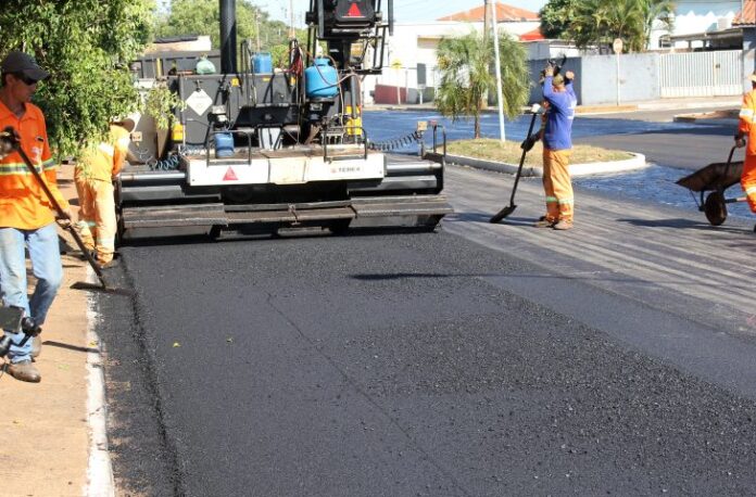 Governo contrata projeto da MS-243 e lança obras para Bonito e Campo Grande