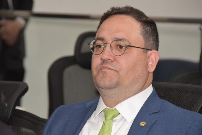 Propostas mudança no "Jovem Empreendedor" e valorização aos protetores de animais