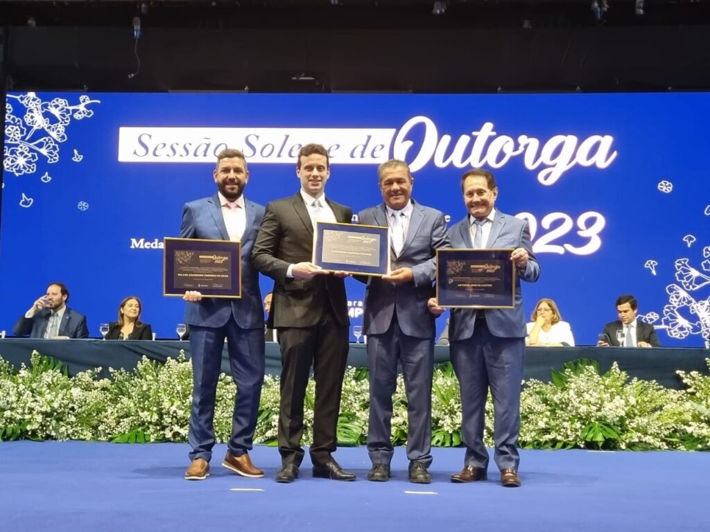 Vereador Delei entrega honrarias em comemoração aos 124 anos de Campo Grande