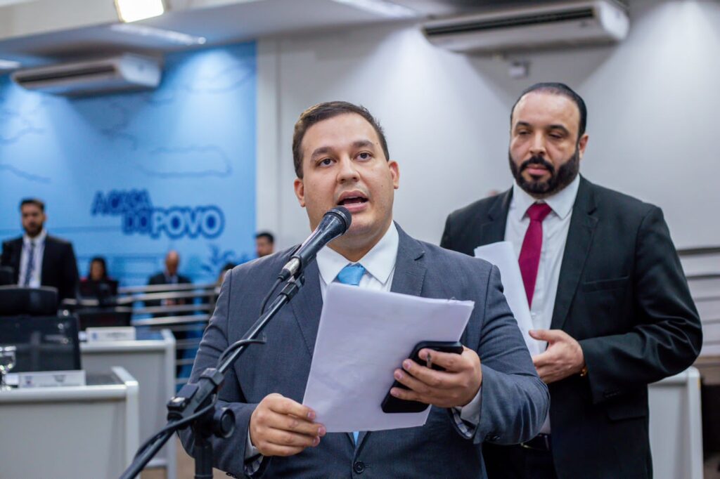 Vereador William Maksoud solicita implantação de asfalto e drenagem de águas em bairros da região Bandeira