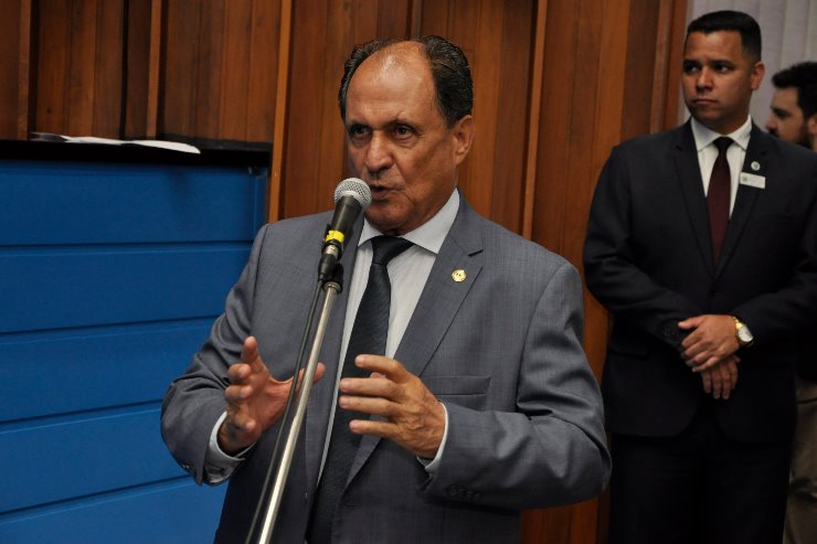 Zé Teixeira defende ampliação de atendimento pediátrico em Dourados