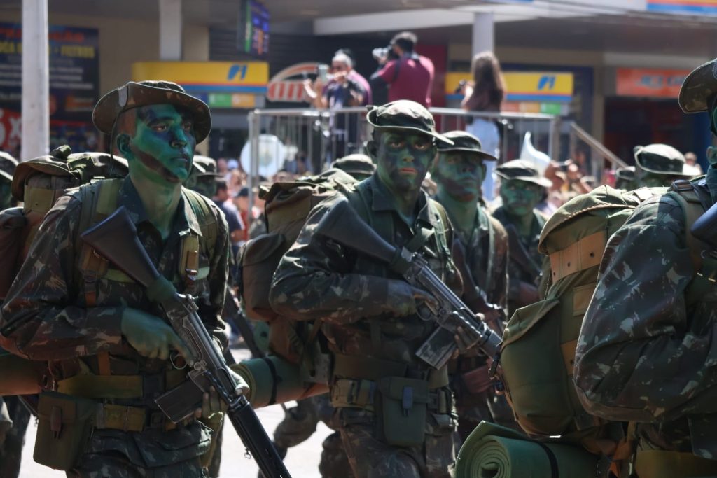 Com 15 mil nas ruas, Desfile de 7 de Setembro reforça parcerias do Estado e democracia brasileira