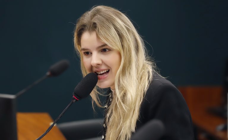 Audiência Pública - Criação do Dia Nacional de Conscientização sobre o Albinismo. Dep. Luisa Canziani (PSD - PR)