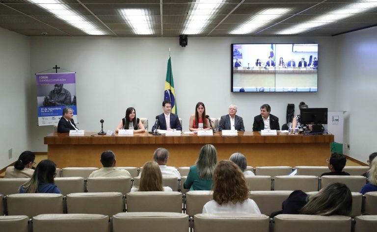 Fórum “Intercâmbio sobre políticas públicas de atenção a complicações do Diabetes”.