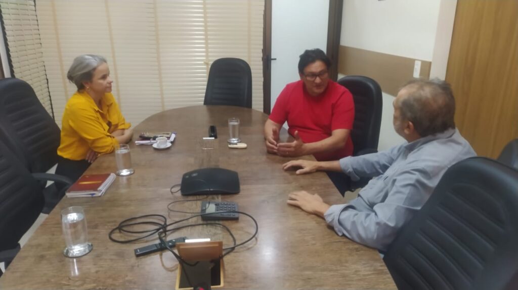 Vereador Tabosa visita Água Guariroba e cobra esgoto para o Iracy Coelho