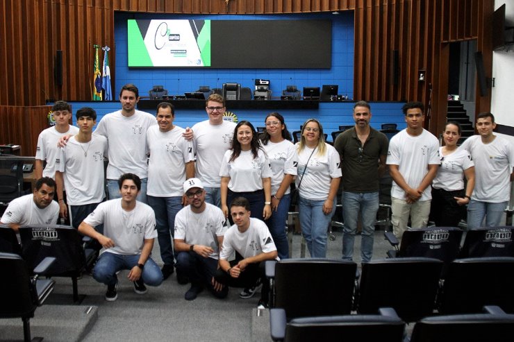 Acadêmicos de exatas conhecem as atribuições do Legislativo