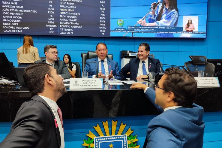 <b>Ordem do Dia</b>: Divulgação de taxas de serviços segue para sanção