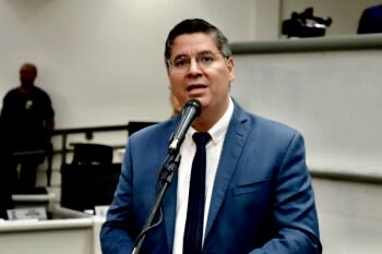 Após três meses do anúncio da implantação do Hospital Municipal, Dr. Victor Rocha cobra apresentação do projeto na Câmara de CG