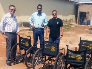 Cadeiras de rodas produzidas em presídio são destinadas a quem precisa, gratuitamente