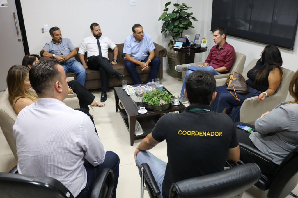 Carlão intermedia reunião entre Comissão do Alphaville e Agetran para melhorias na segurança no trânsito da região