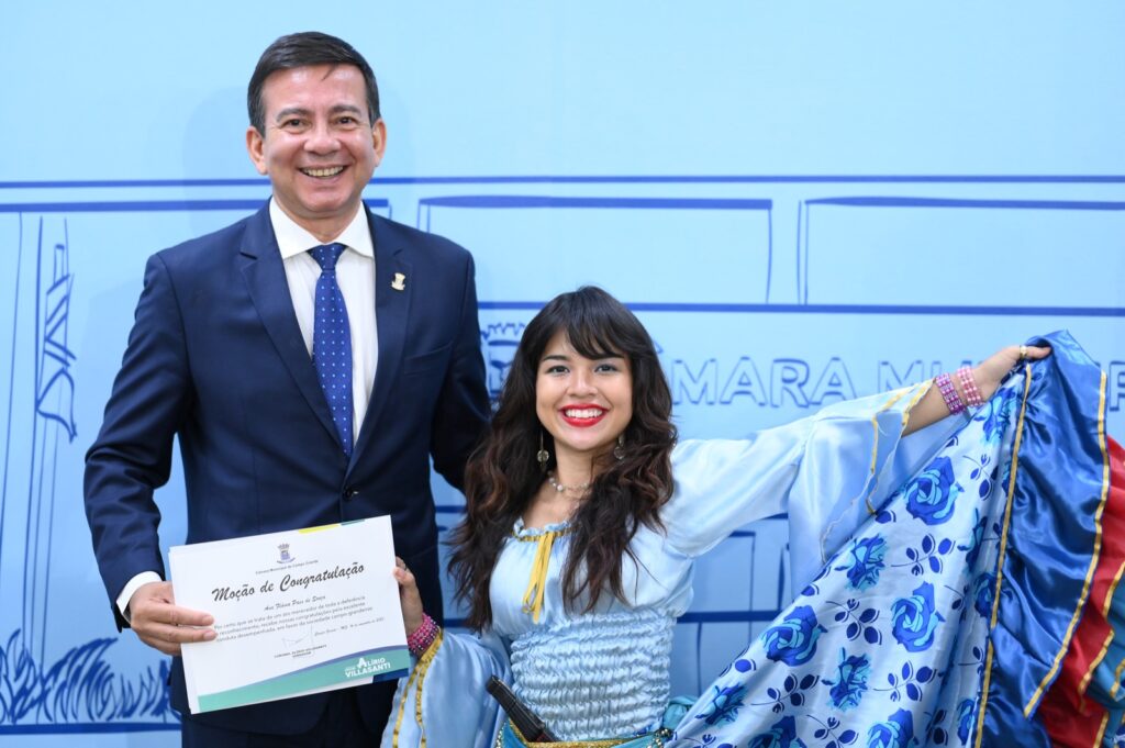 Comunidade Cigana é homenageada por meio de artista destaque em festivais na América do Sul