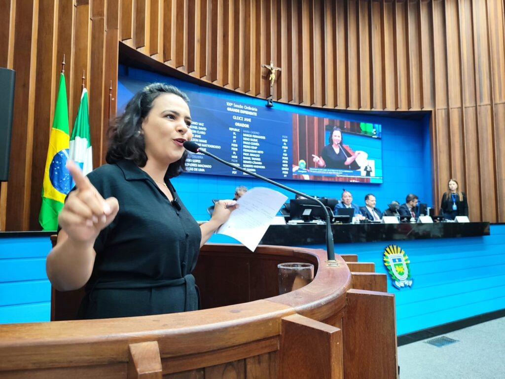 Deputados debatem assuntos que integraram as questões do Enem 2023