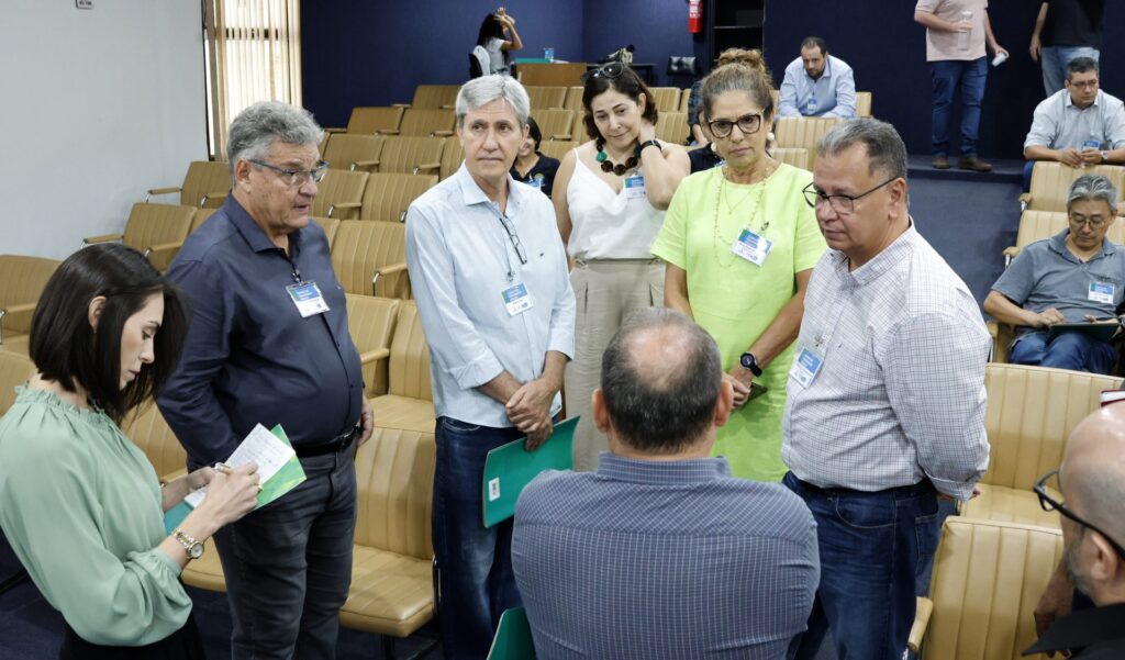 Engenheiros do governo aprimoram conhecimento em técnicas de pavimento de concreto